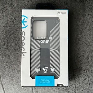 Speck Gray Galaxy S20 Ultra Phone Case